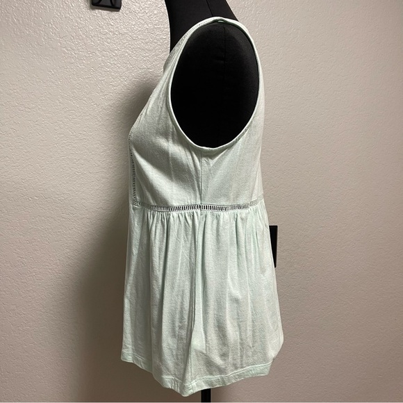 Old Navy Women's Mint Green Sleeveless Flowy Top Medium - Picture 4 of 7